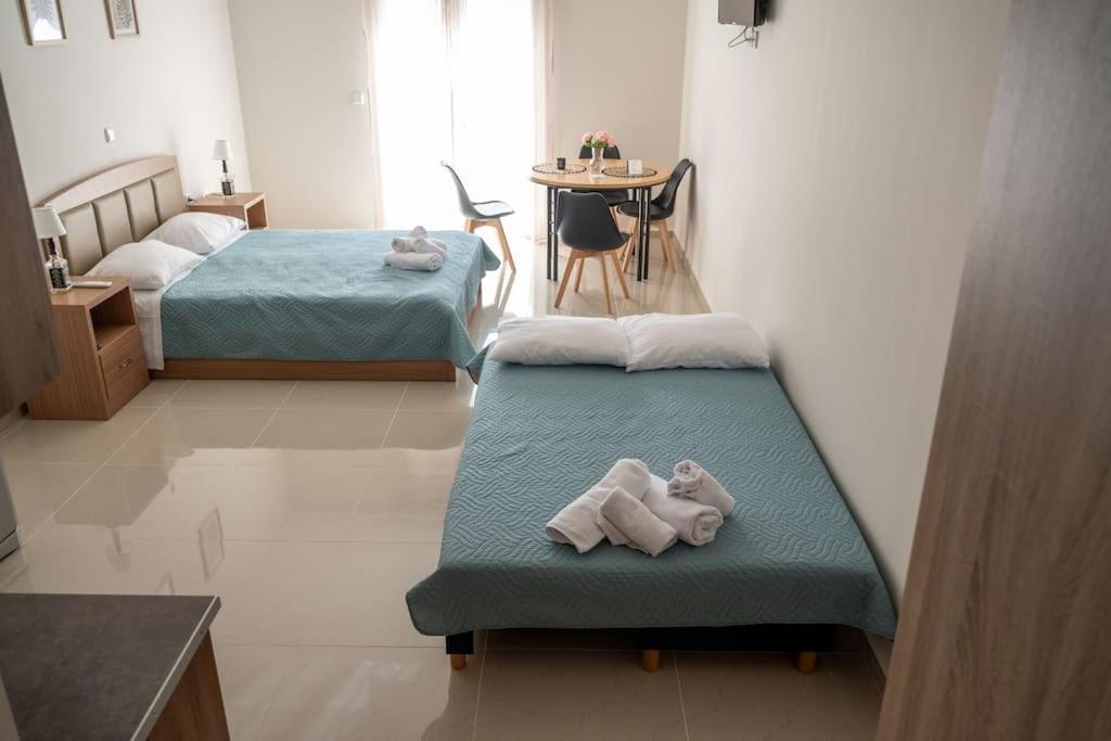 Anesis Airport Rooms 204 Коропион Екстериор снимка